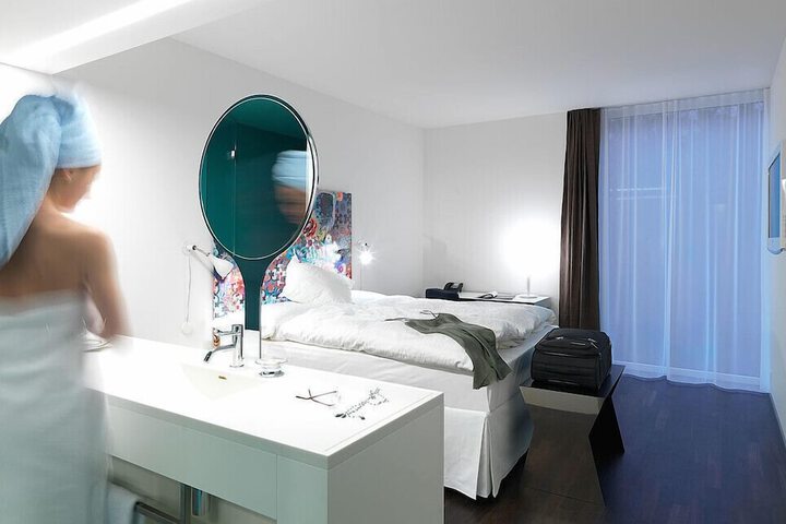Room 9 of 55