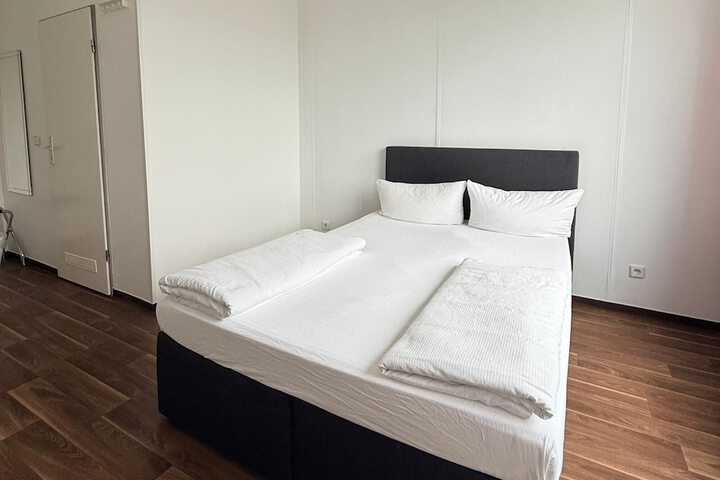 Room 73 of 150