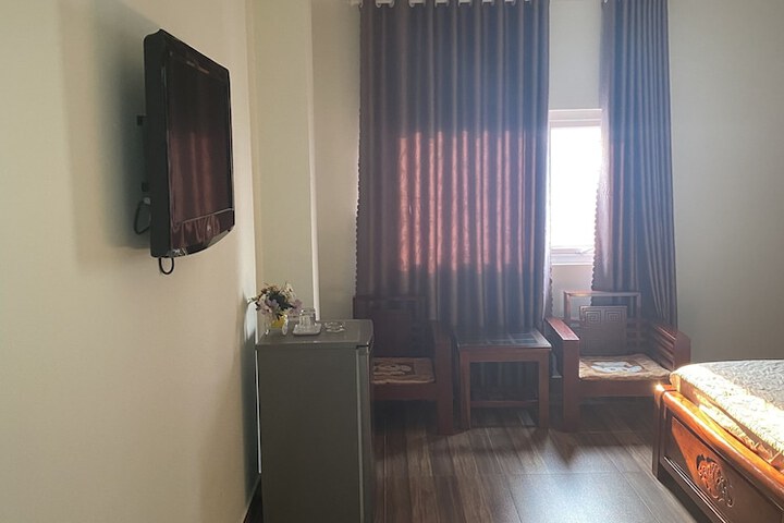 Room 7 of 16