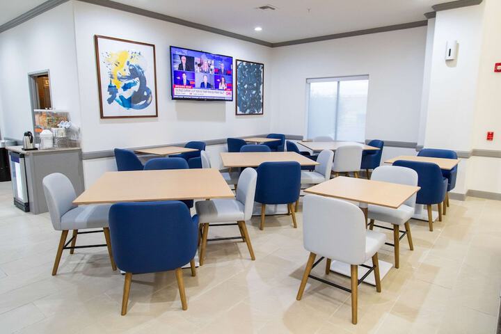 Breakfast area