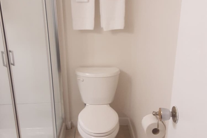 Room 17 of 23