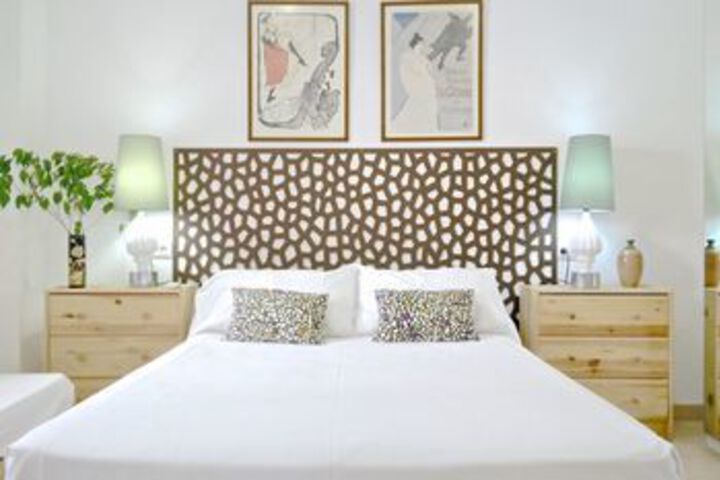 Room 35 of 102