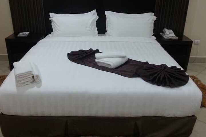 Room 4 of 24