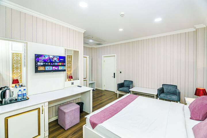 Room 10 of 53