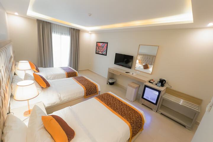 Room 106 of 235