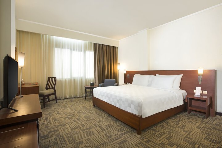 Room 8 of 92