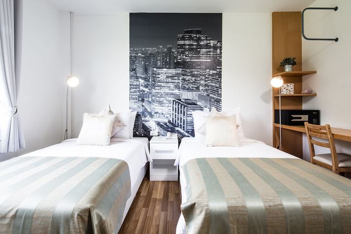 Room 14 of 62