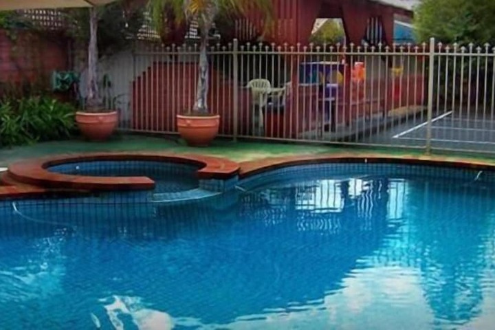 Hotel with Pool