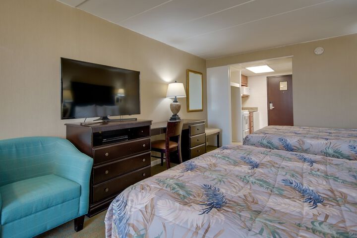 Standard 2 Queen Beds City View No Balcony (21 of 51)