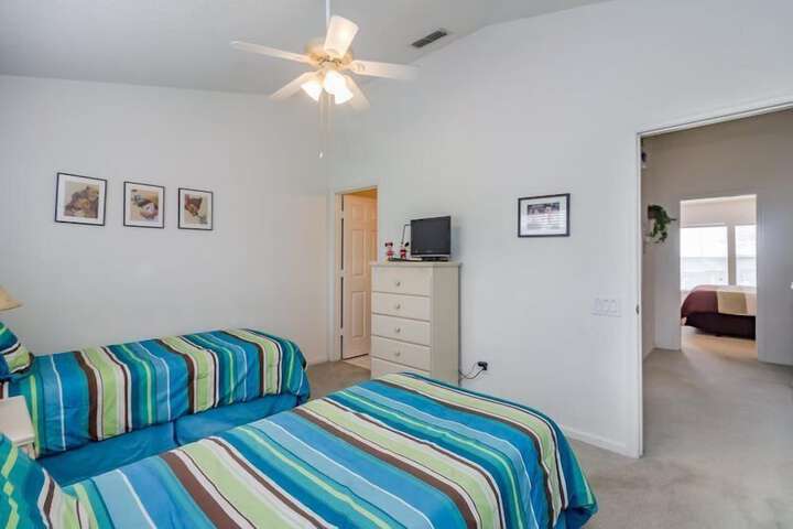 Room 10 of 24