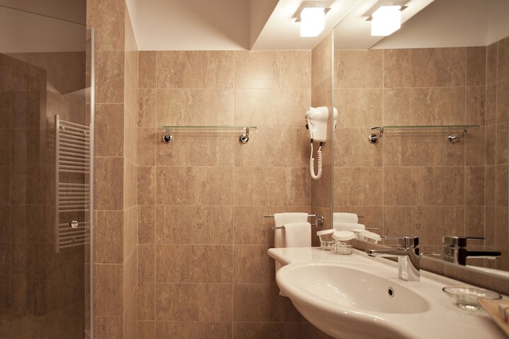 Room 4 of 57