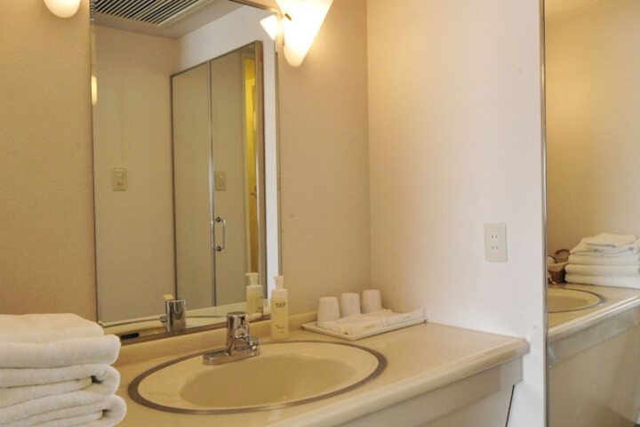 Room 19 of 31