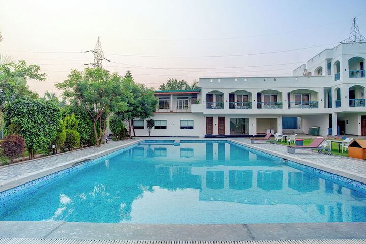 Pool 6 of 10