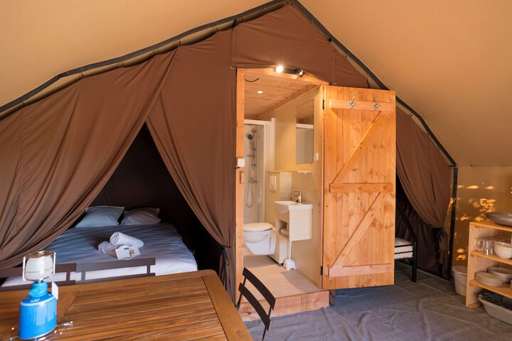 Room 5 of 33