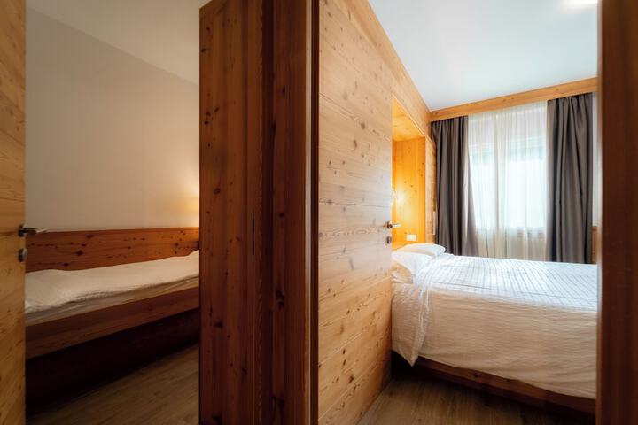 Room 12 of 39