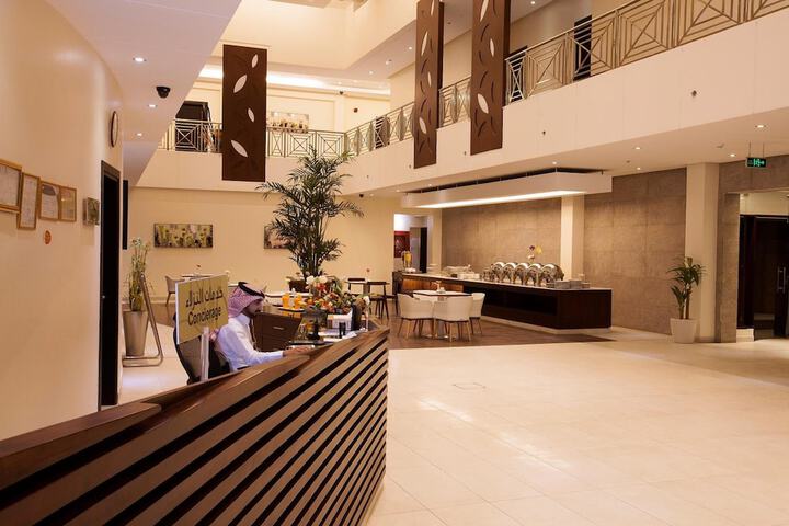 Entrance & Lobby