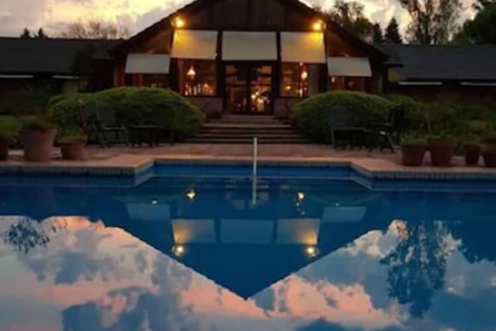 Pool 30 of 80