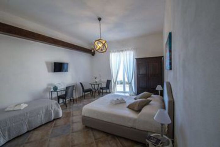 Room 15 of 26