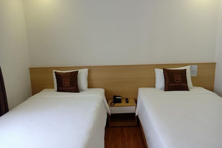 Room 25 of 33