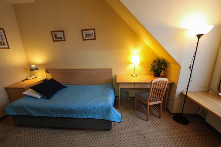 Room 60 of 72