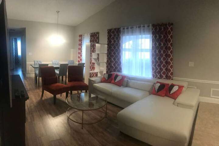 Room 28 of 48