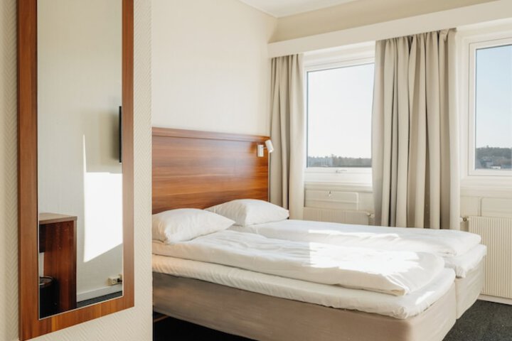 Room 35 of 130