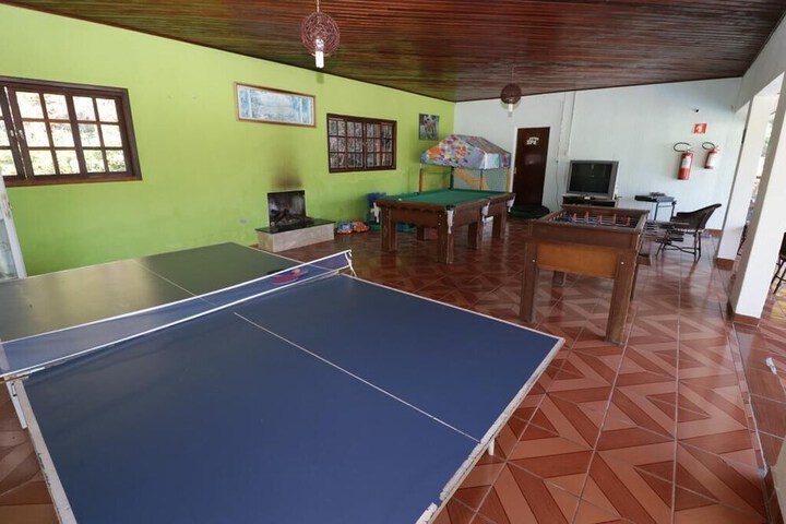 Room 9 of 18