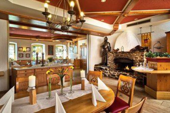 Hotel Interior 4 of 22