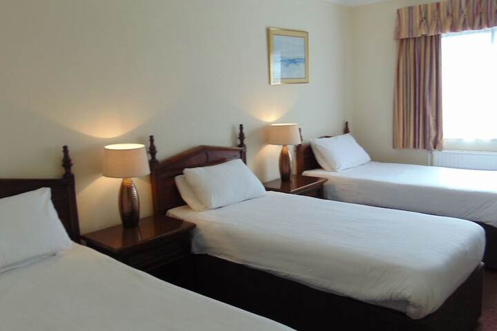 Room 9 of 22