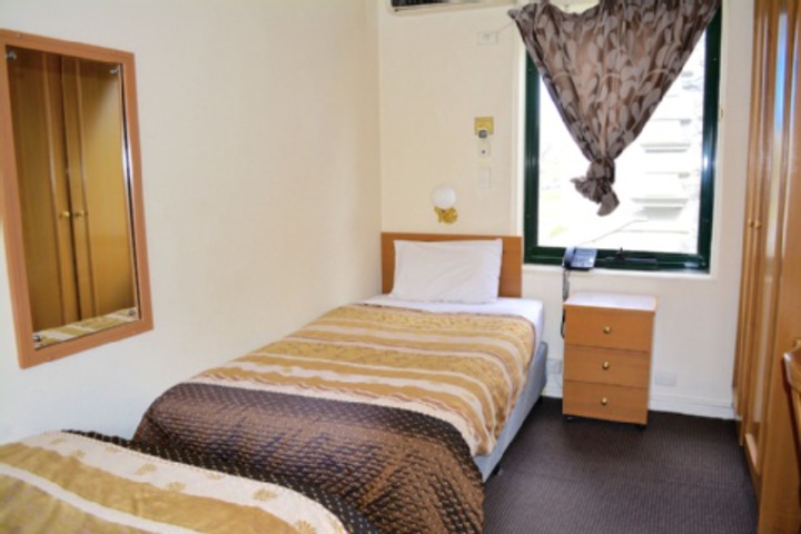 Room 492 of 768