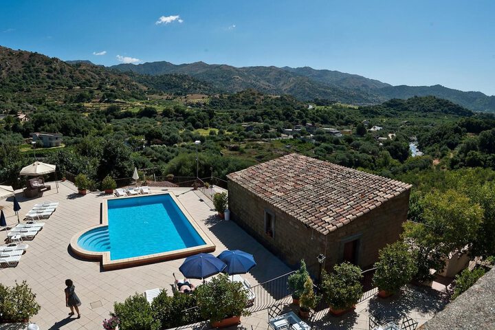 Hotel with Pool