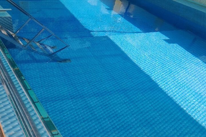 Pool 17 of 21