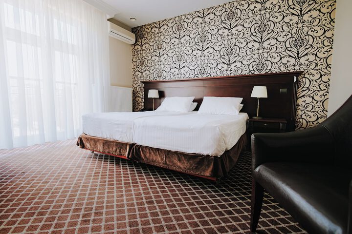 Room 25 of 58