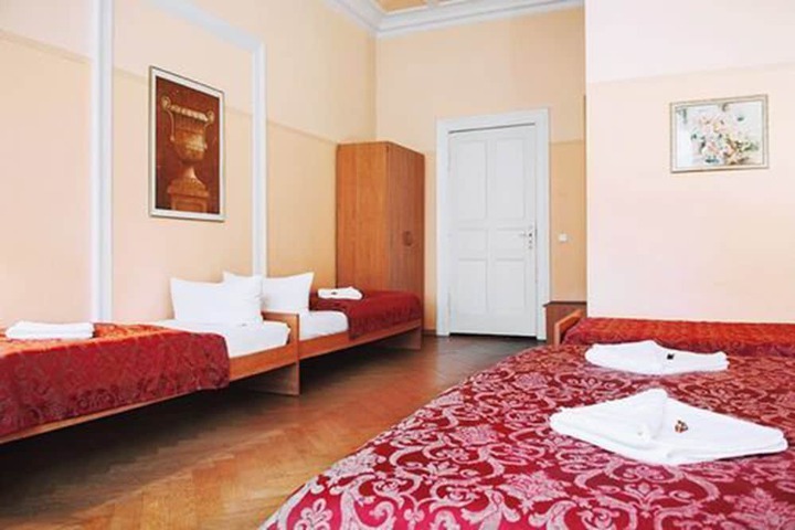 Room 14 of 39