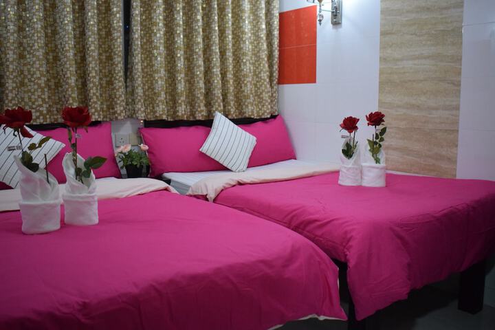Room 6 of 45
