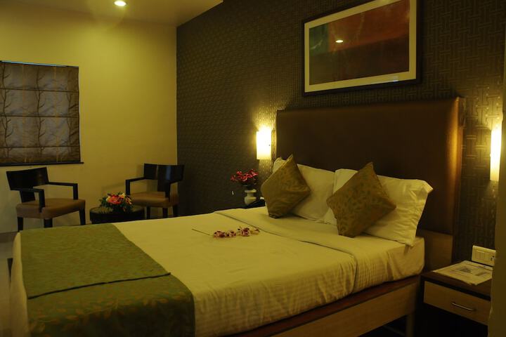 Room 19 of 53