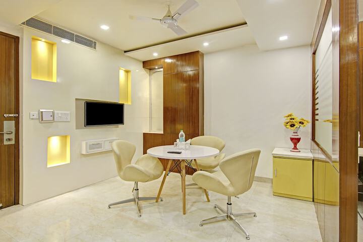 Room 8 of 38
