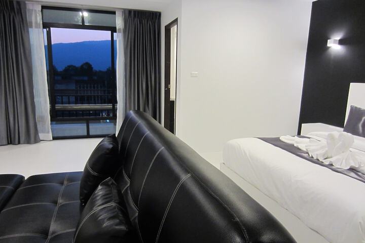 Room 22 of 63