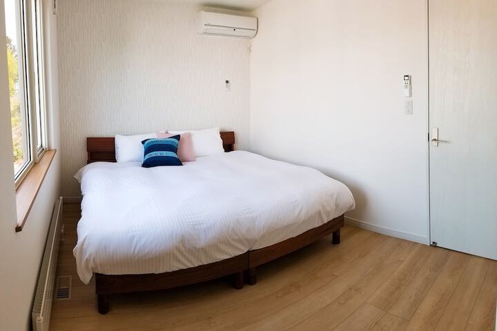 Room 5 of 73