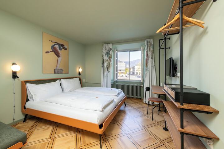 Room 7 of 35