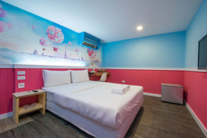 Room 27 of 39