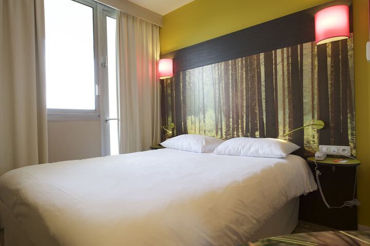 Room 6 of 116