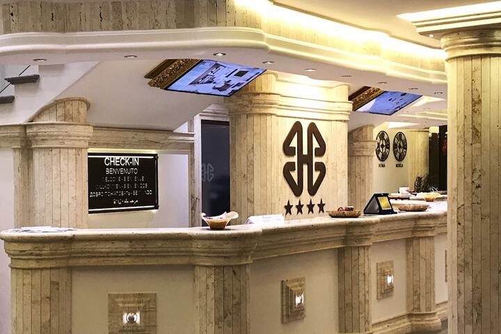 Hotel Interior 4 of 73
