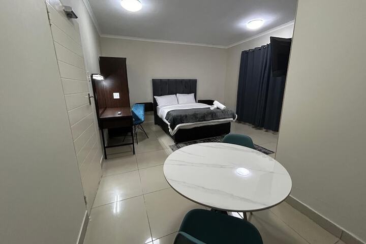 Room 8 of 8