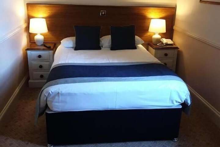 Room 5 of 28