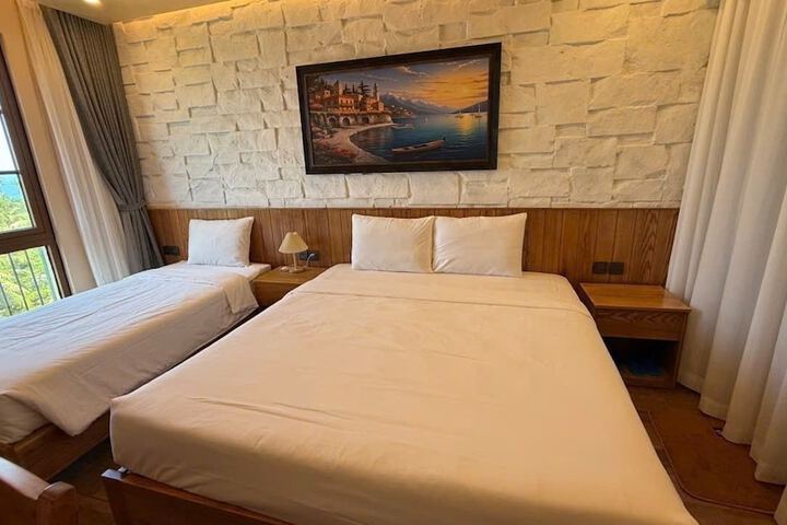 Room 14 of 18