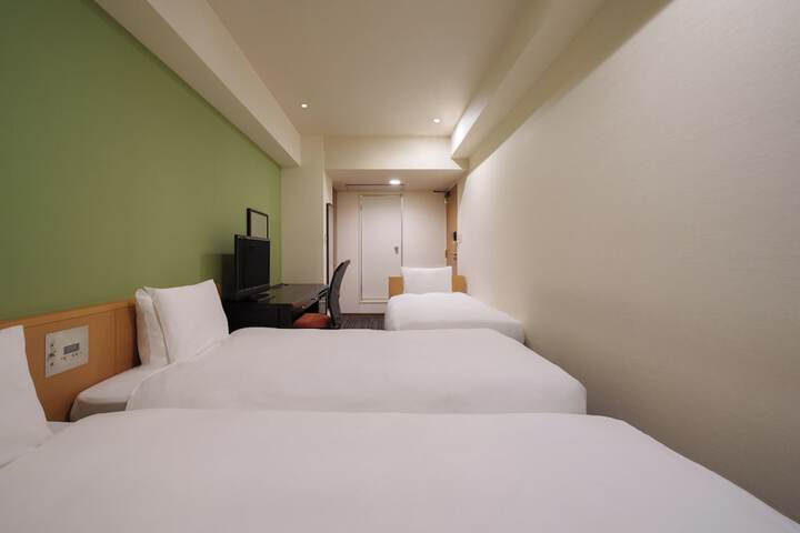 Room 22 of 73