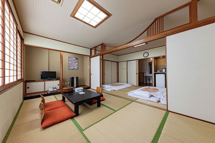 Room 37 of 106