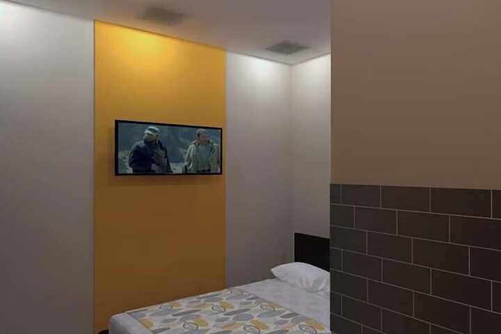 Room 16 of 25