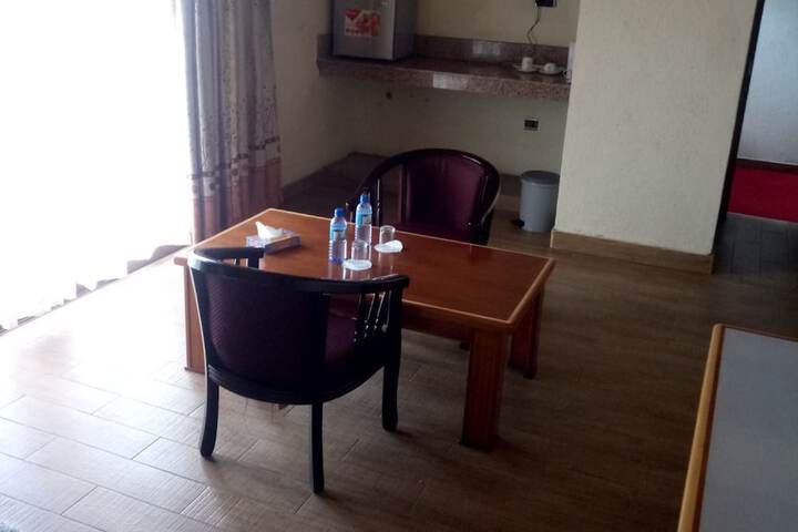 Room 13 of 22